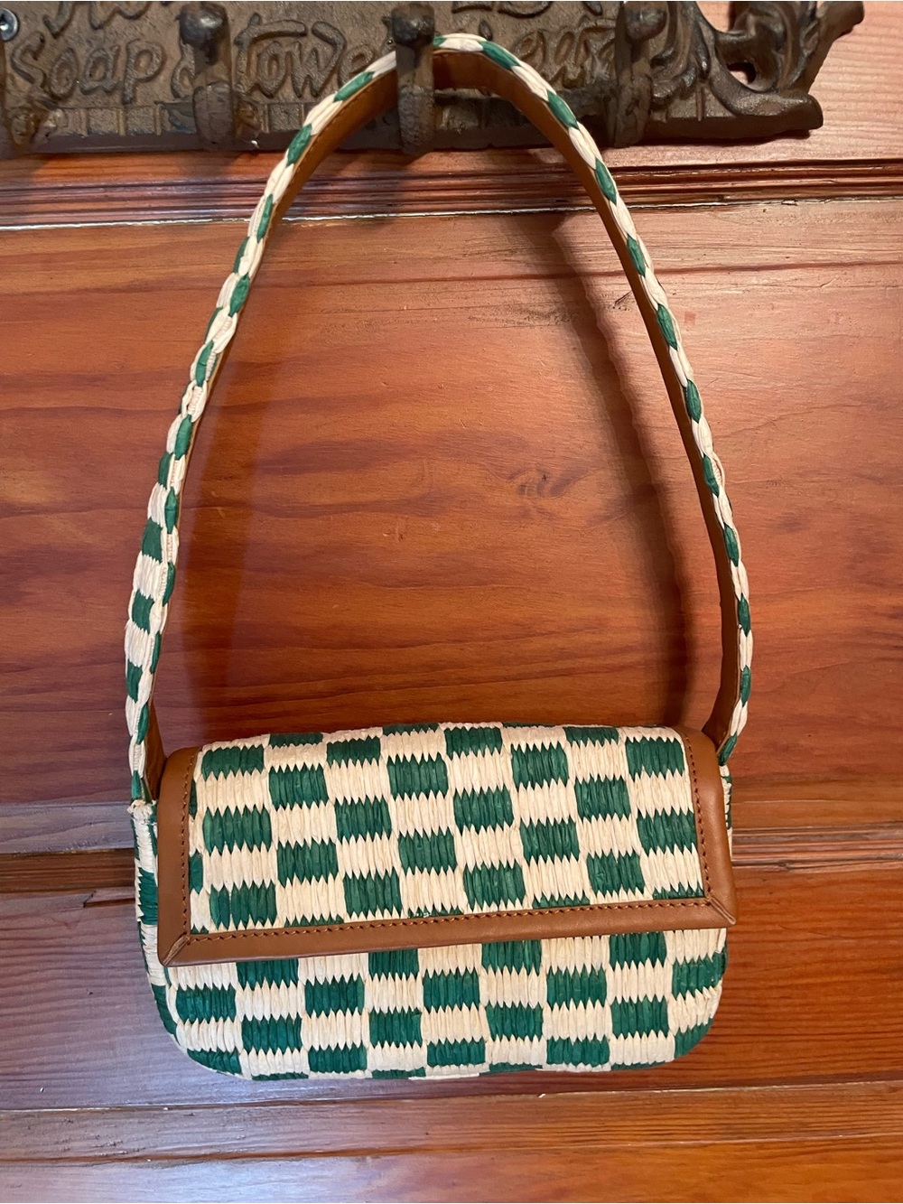 Anthropologie Fiona Shoulder Bag:
Raffia Edition in green and white check. - Picture 4 of 8